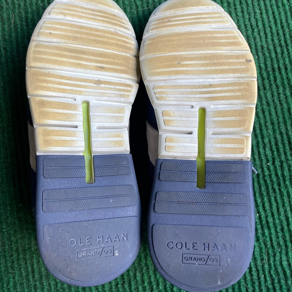 comfortable shoes of a good brand, used in good condition